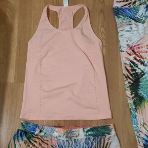 Workout tank top
